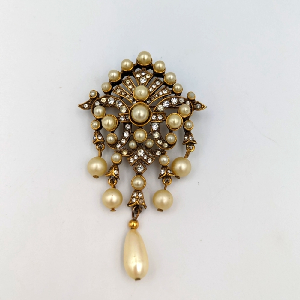 Stunning Rare Vintage Cadoro Faux Pearl Gold Tone Imperial style Brooch/Pendant